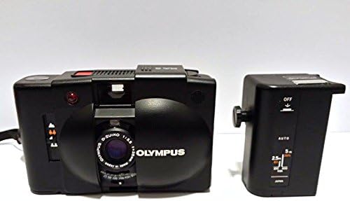 Olympus XA2 35mm filmska blic kamera sa Olympus d-Zuiko 1:3.5 f=35mm objektiv napravljen u Japanu sa Flash ASA